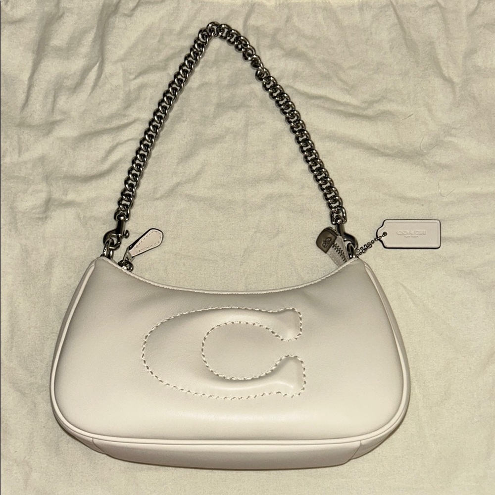 Coach White Minimalist Shoulder Bag with Chain Strap